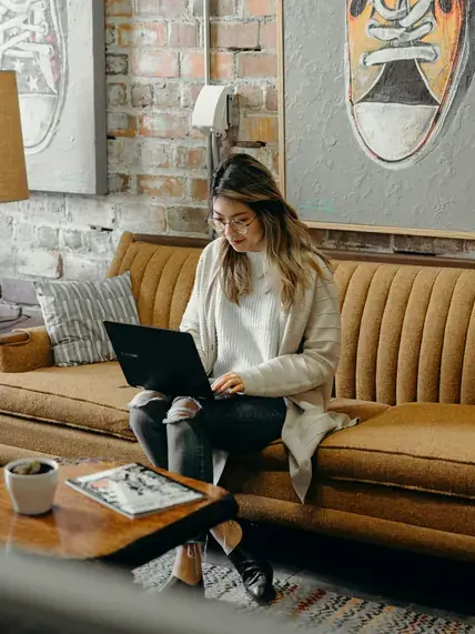 A young woman uses Swift Missive to crush her marketing goals